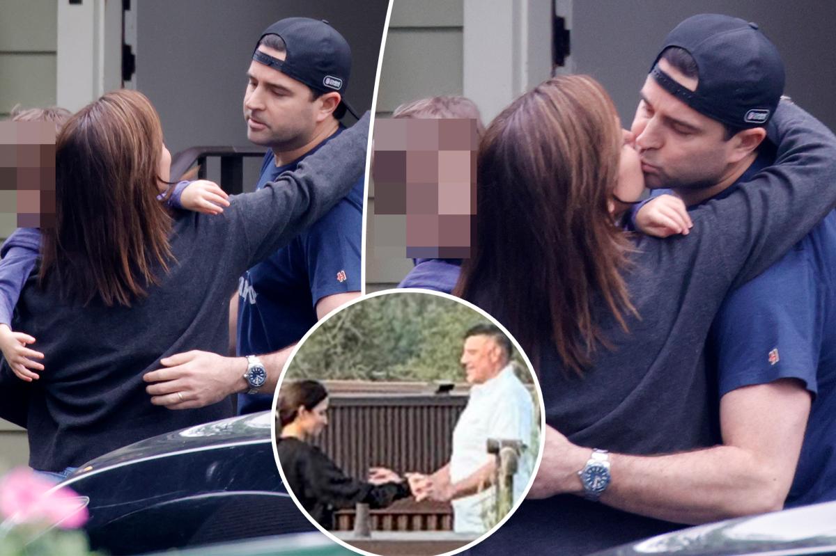 Dianna Russini Kisses Husband Mothers Day Mike Vrabel Scandal