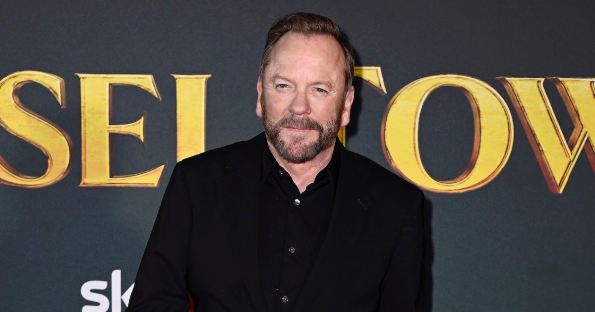 Kiefer Sutherland Cancels Us Tour Low Ticket Sales