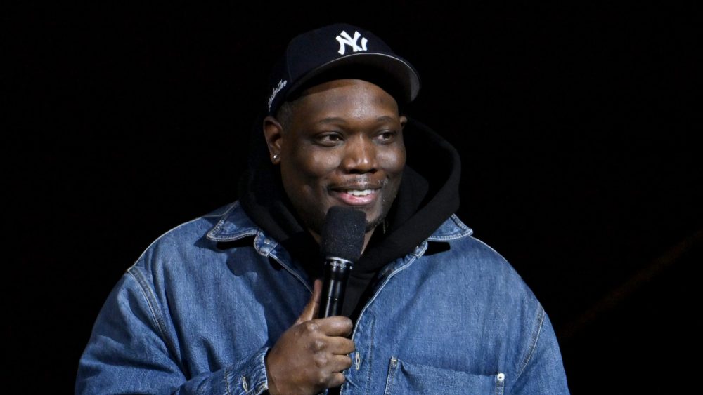 Michael Che Pulled Out Kevin Hart Netflix Roast White Writers