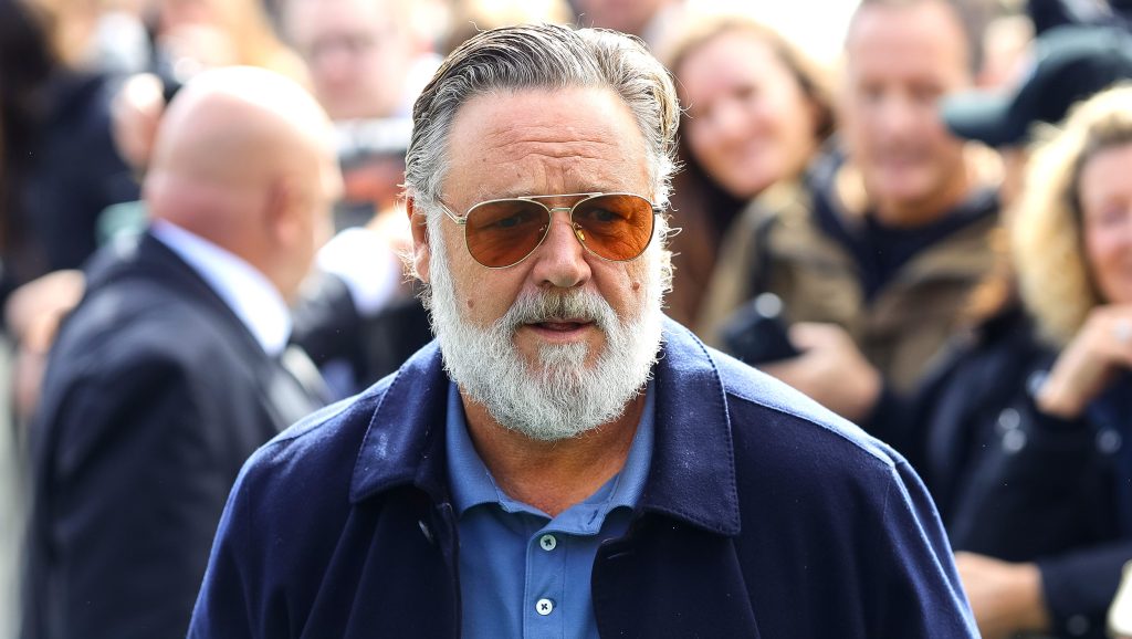 Russell Crowe Claps Back After Viral Autograph Video